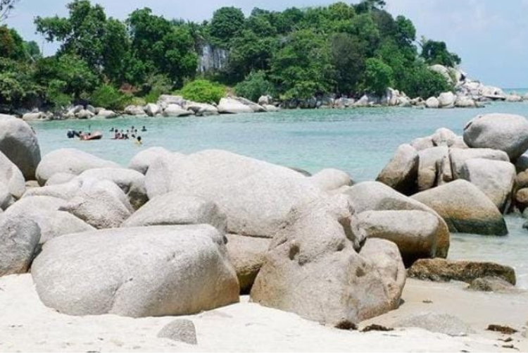 Trikora Beach